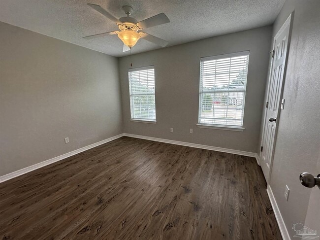 Building Photo - 150 S Crow Rd