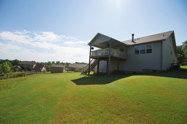 Building Photo - 210 Jewel Ct