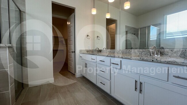 Building Photo - 333 ELK Dr