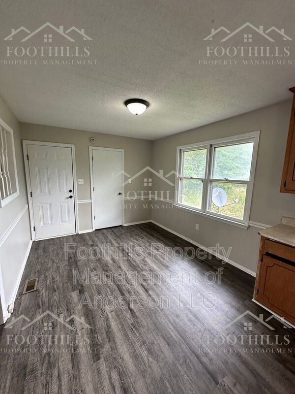 Building Photo - 122 Smith Dr