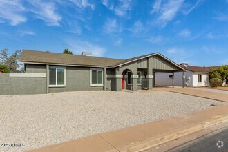 Building Photo - 642 W Plata Ave