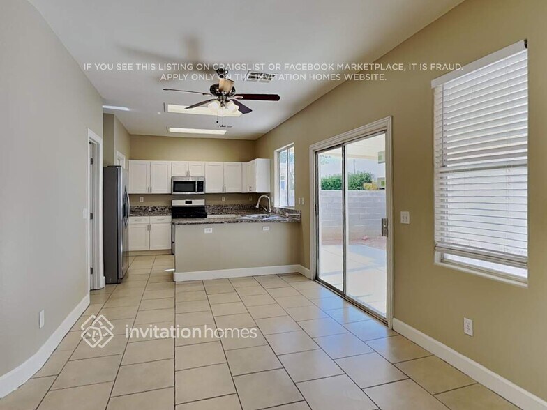 Building Photo - 7825 Strong Water Ct