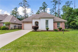 Building Photo - 500 Bateleur Way
