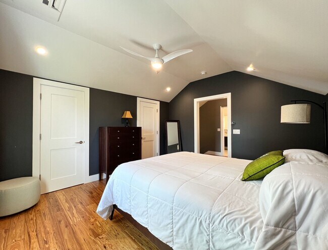 Building Photo - Fully Furnished Modern Home in the Desirable Alphabet Streets