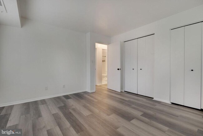 Building Photo - 10850 Green Mountain Cir
