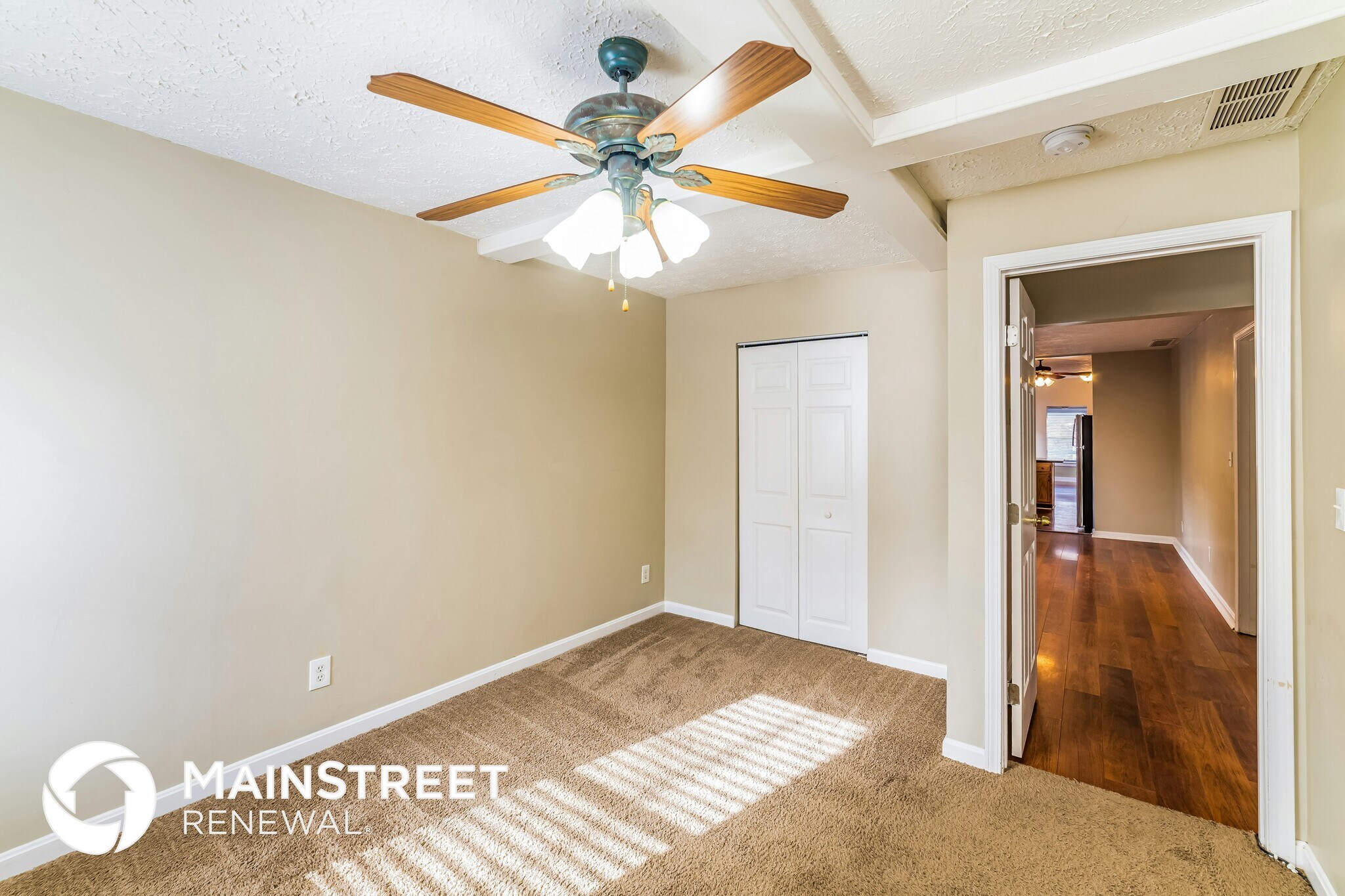 Building Photo - 1422 Longfield Ave