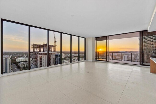 Building Photo - 275 1st Ave S