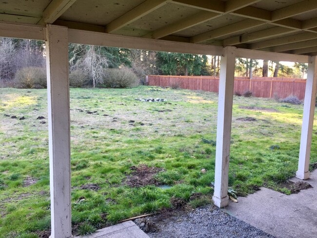 Building Photo - Charming One Story Rambler