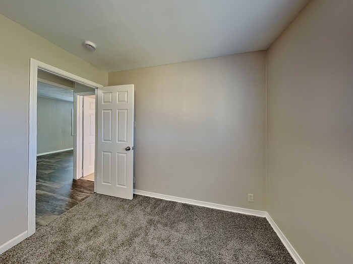 Building Photo - 514 Carol Dr