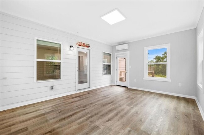 Building Photo - 5021 Silver Canoe Wy