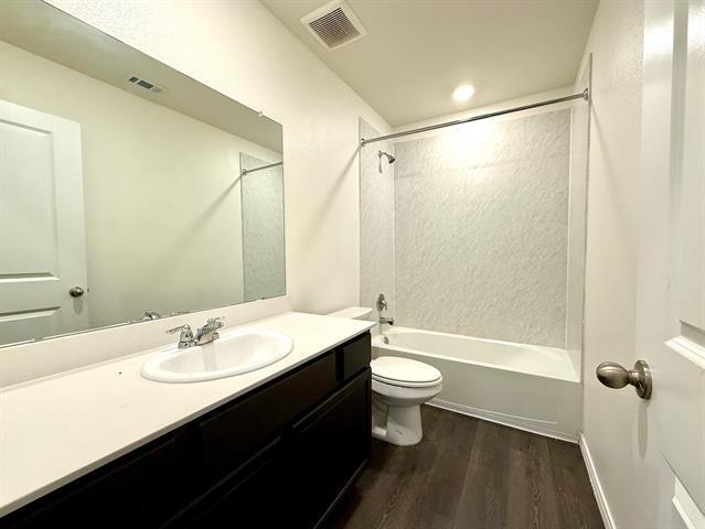 Building Photo - 3424 Sweetwater Way