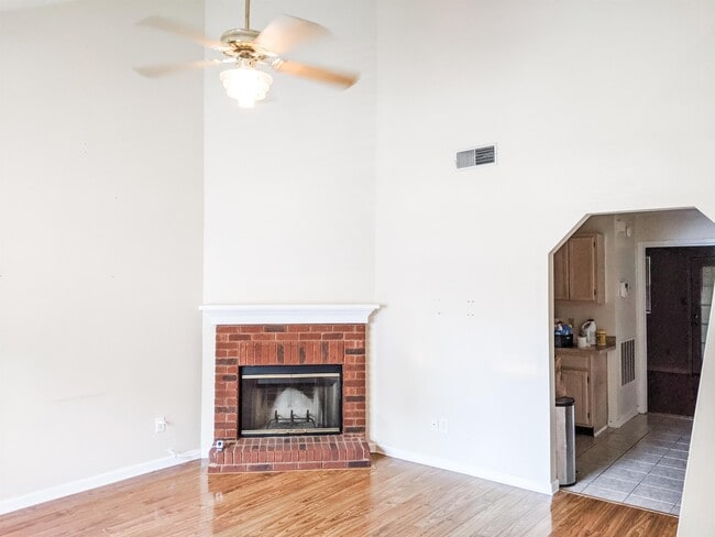 Building Photo - 104 S Whetherbine Way