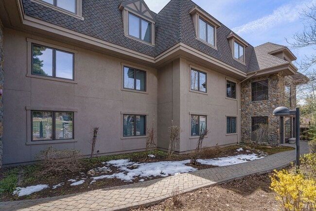 Building Photo - Season Rental Rare Opportunity The Pointe at Incline Village.