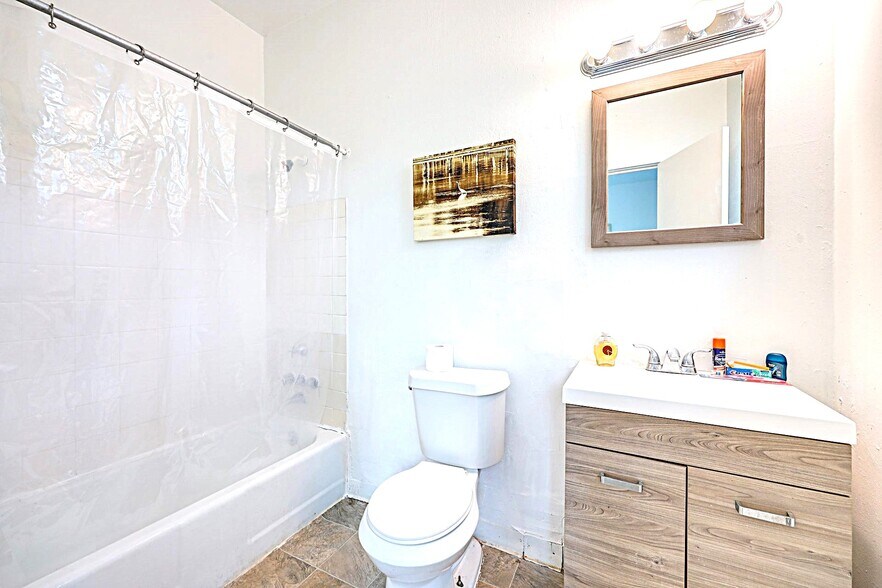 Building Photo - 2604 Post St