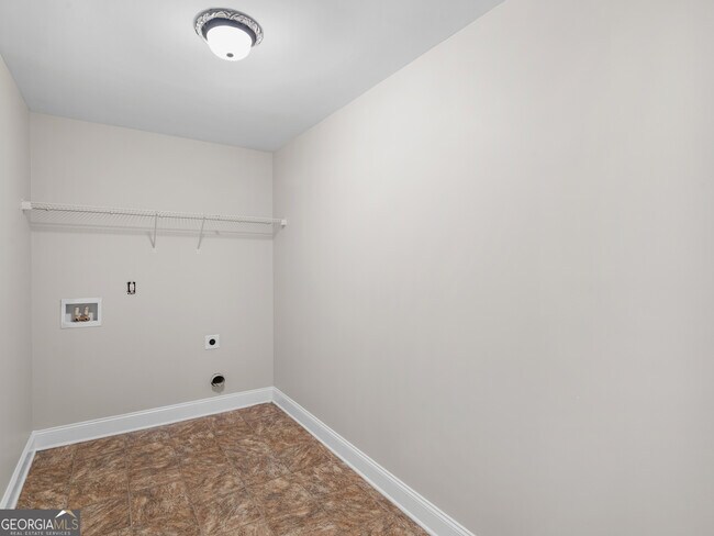 Building Photo - 185 Regency Pl
