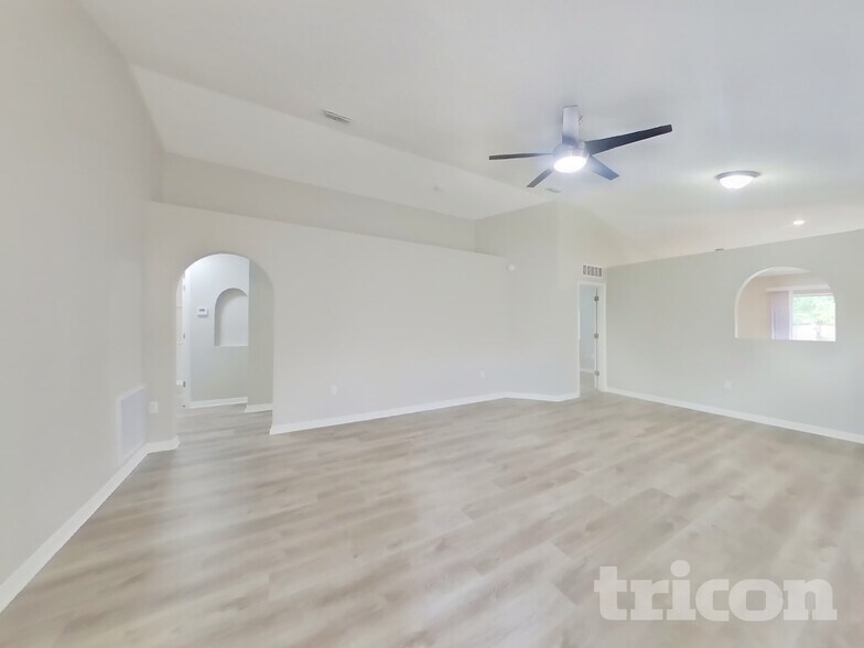 Building Photo - 3556 Alec Dr