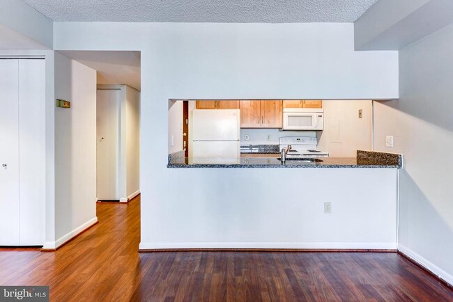 Building Photo - 4444 Connecticut Ave NW
