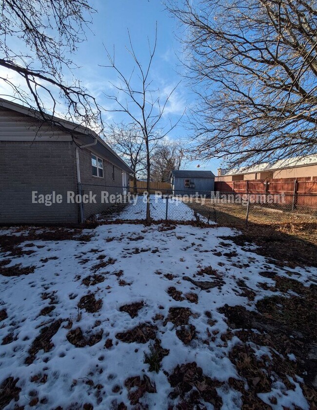 Building Photo - East Tulsa House for Rent (3beds/1.5baths)