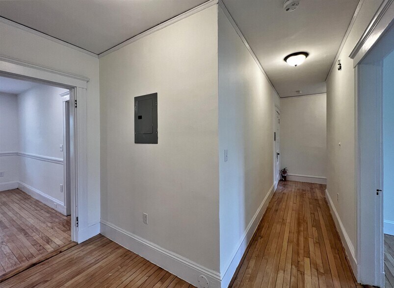 Building Photo - 268 Huron Ave