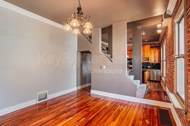 Building Photo - 2105 W 31st Ave