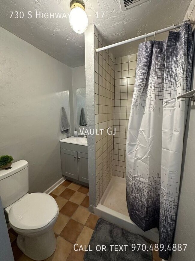 Building Photo - 730 US-50