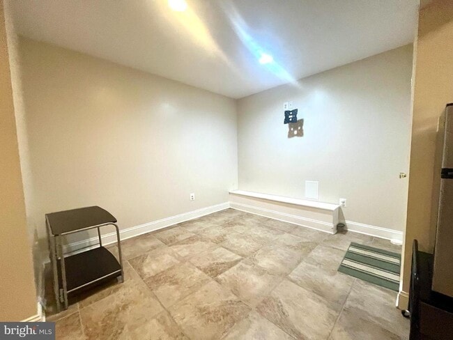 Building Photo - 23228 Daffodil Dr