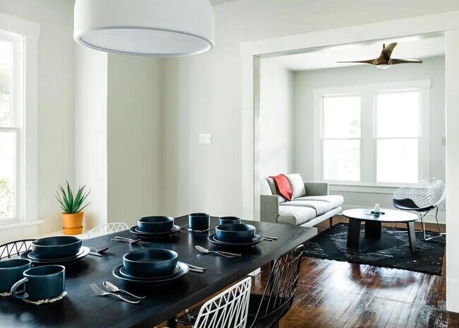 Building Photo - 114 Redan St