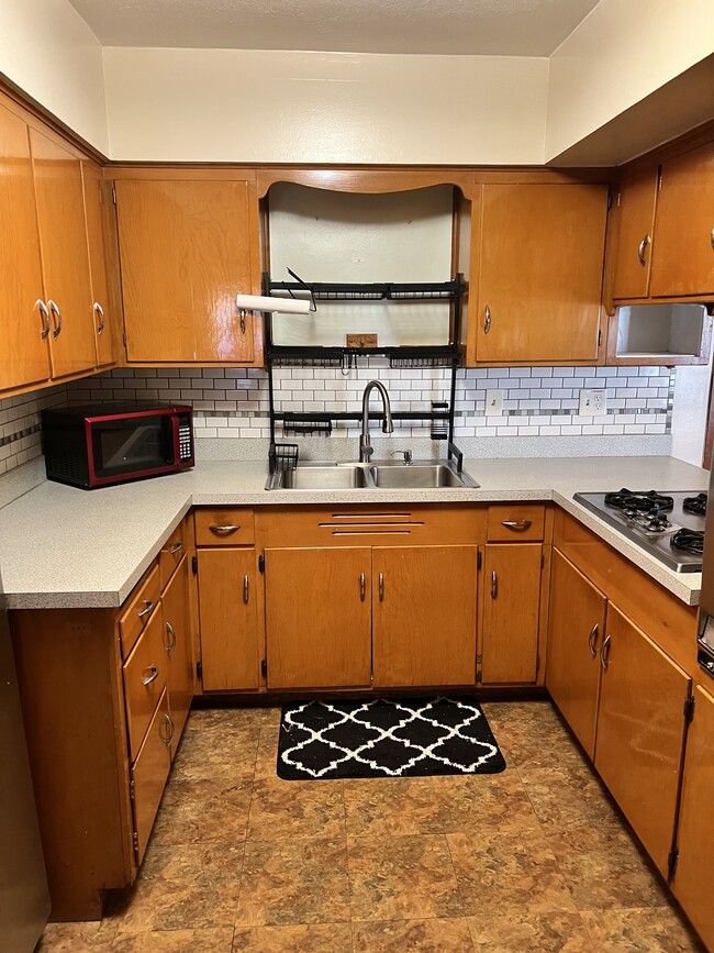 Tons of kitchen storage - 4351 Dover Center Rd