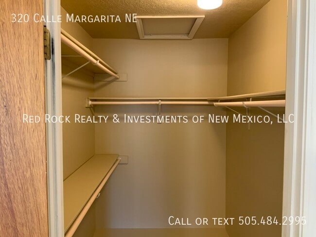 Building Photo - 320 Cll Margarita NE