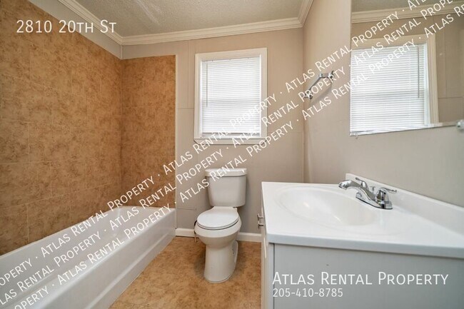 Building Photo - 2810 20th St