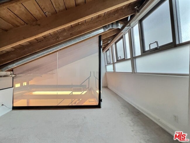 Building Photo - 500 Molino St