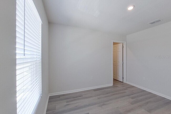 Building Photo - 1701 Minnesota Rd