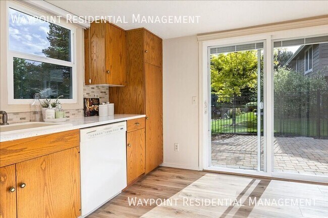 Building Photo - 3108 Woodbrook Pl
