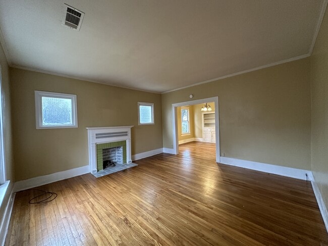 Building Photo - 329 Sanford Ave