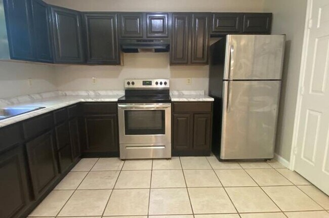 Building Photo - Charming 3BR2BA House in Columbus