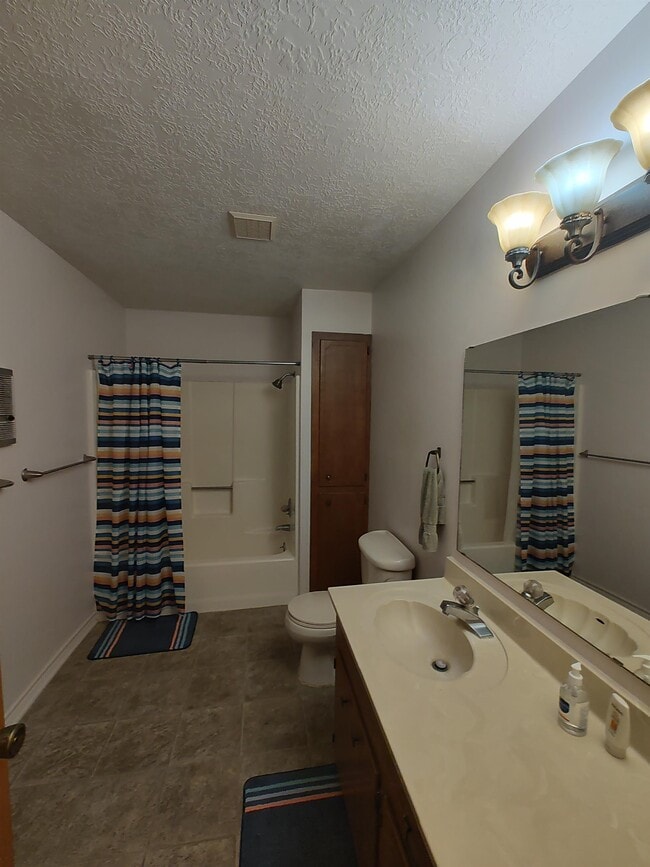 Building Photo - 9023 Brittonville Rd