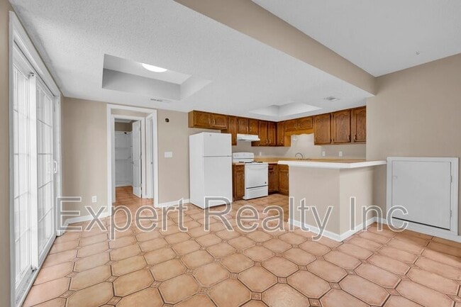 Building Photo - 1201 Magnolia Pl