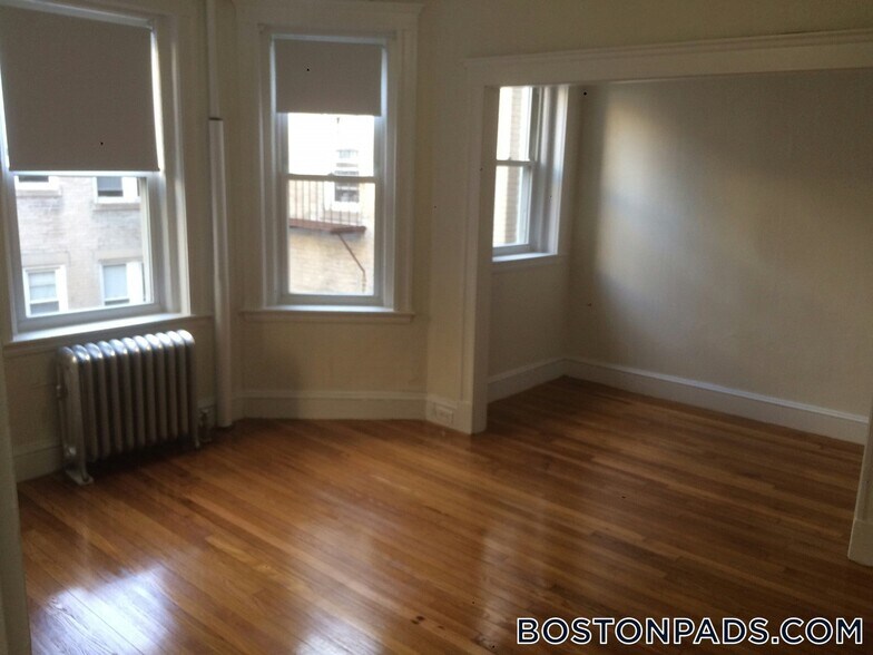 Building Photo - 1175 Boylston St