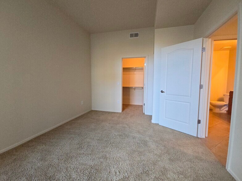 Building Photo - 11640 N Tatum Blvd