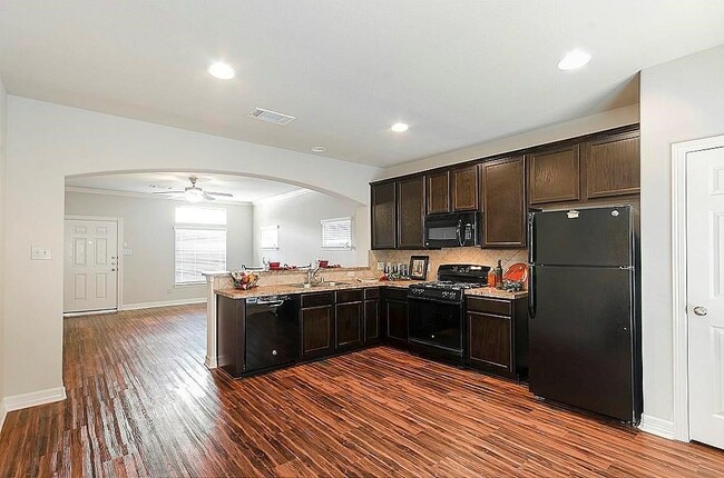 Building Photo - 34 Woodland Hills Dr