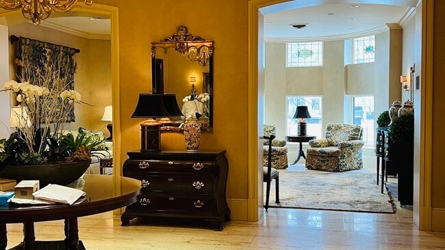 Building Photo - 415 Commonwealth Ave