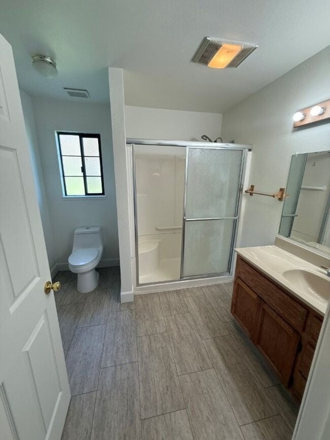 Building Photo - Unique 2 Bedroom Country Property Vacaville *Star Rentals