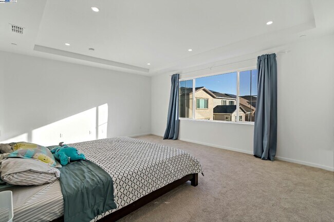 Building Photo - 717 Delaney Pkwy