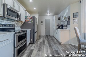 Building Photo - 9311 Mimosa Manor