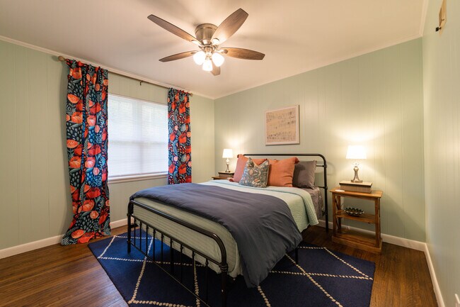 Building Photo - 6924 W Markham St