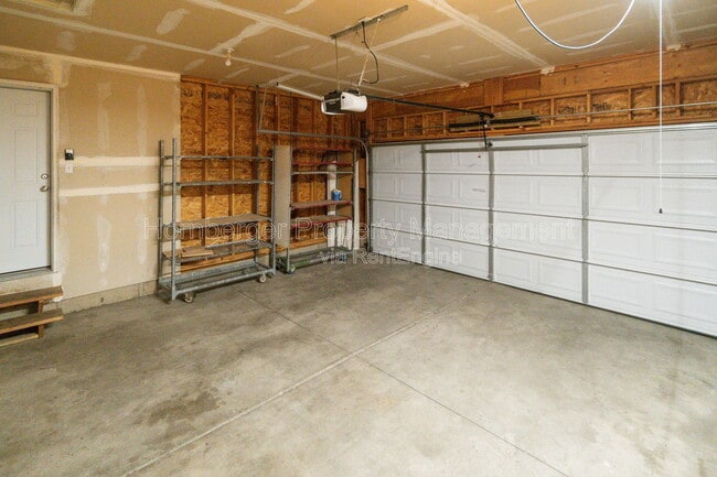 Building Photo - 621 S Bowdish Rd