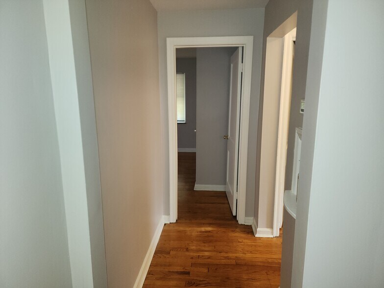 Building Photo - 5248 Newfield Ave