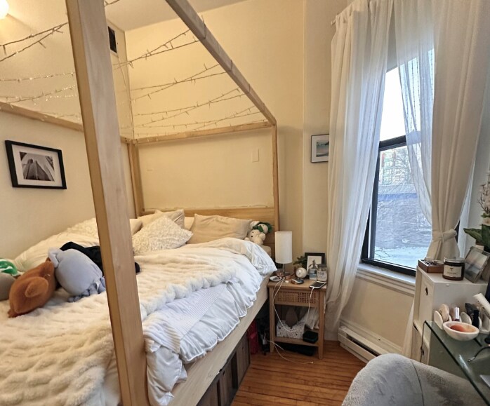 Building Photo - 585 Beacon St