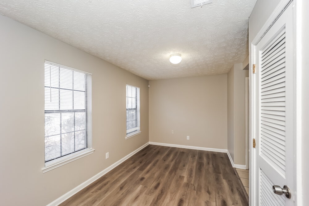 Building Photo - 2068 Sitser Ln
