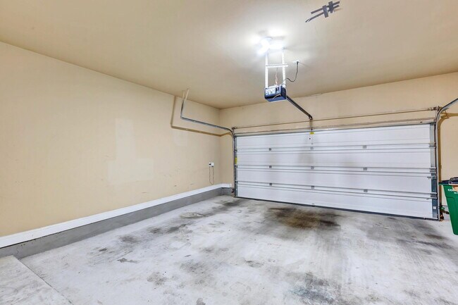 Building Photo - 12024 Versante Cir